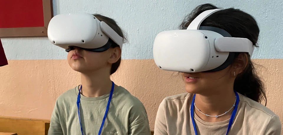 VR Energy School, AYDEM interactive experience by Harikalar