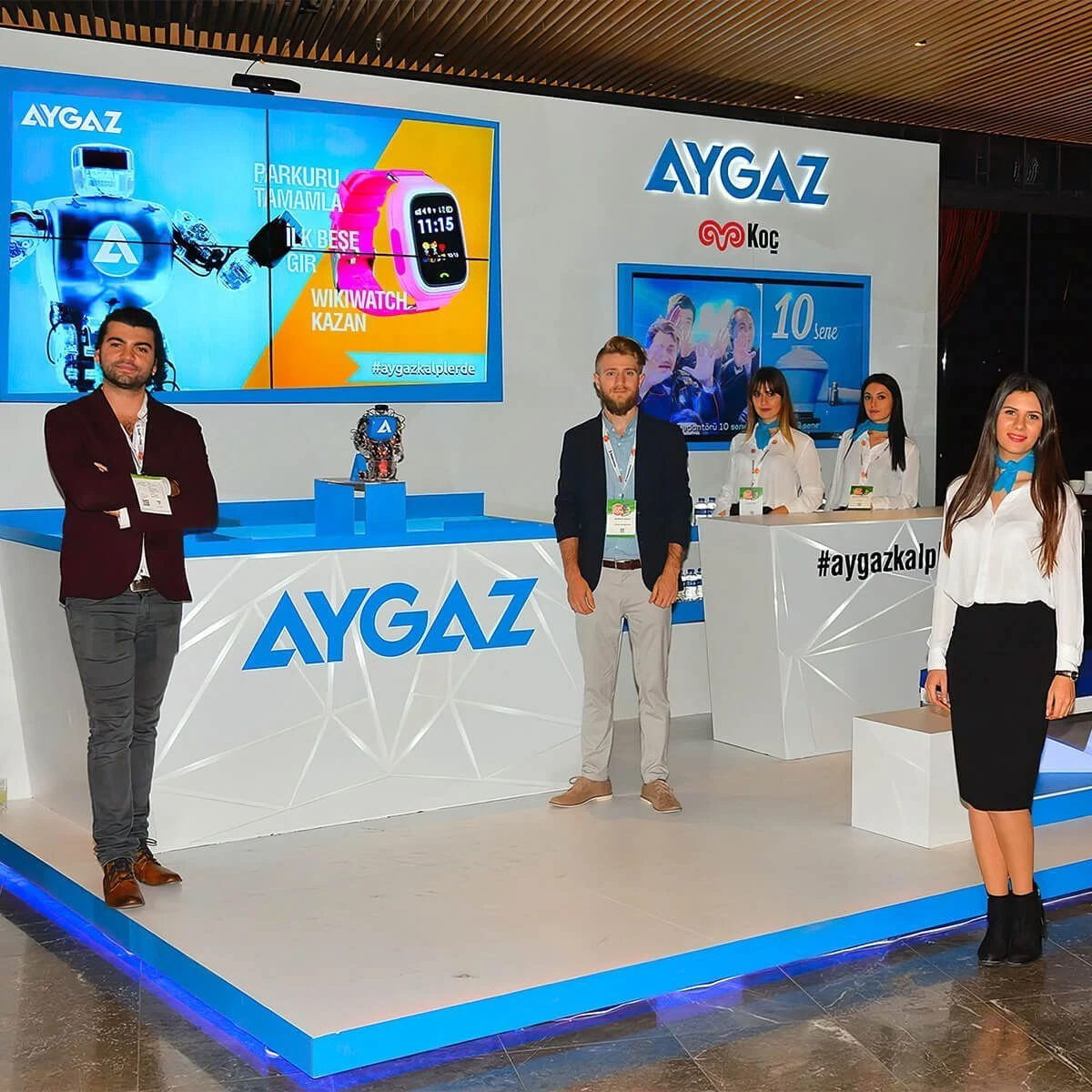 Brand Week Humanoid Robot, AYGAZ interactive experience by Harikalar