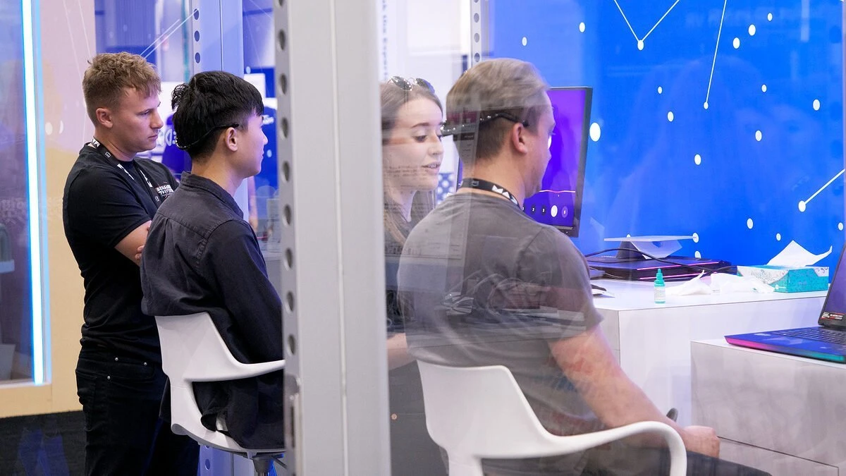The Science of Fonts, EEG, MONOTYPE interactive experience by Harikalar